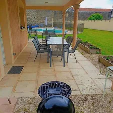 Spacieuse Avec Piscine Villa Loisy-sur-Marne